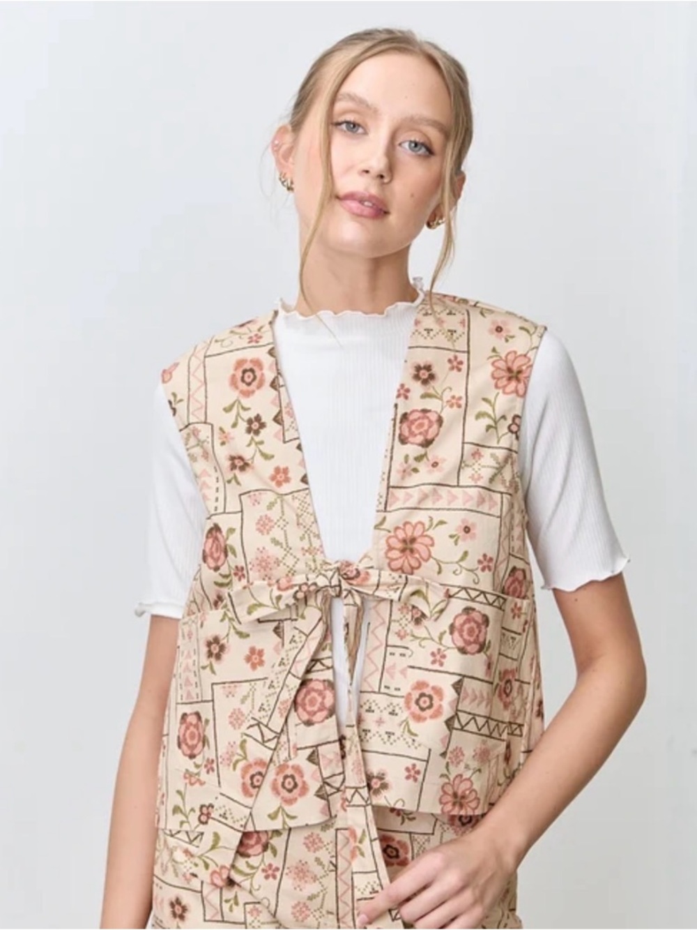 Floral Patchwork Tie-Front Vest - Cream/Pink